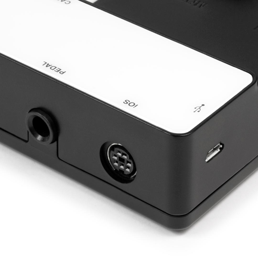 IK Multimedia iRig Keys irig keys connections closeup