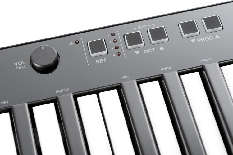 IK Multimedia iRig Keys 37 Pro irigkeys37pro closeup controls